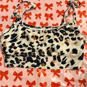 Aerie Cream and Black Scoop  Top